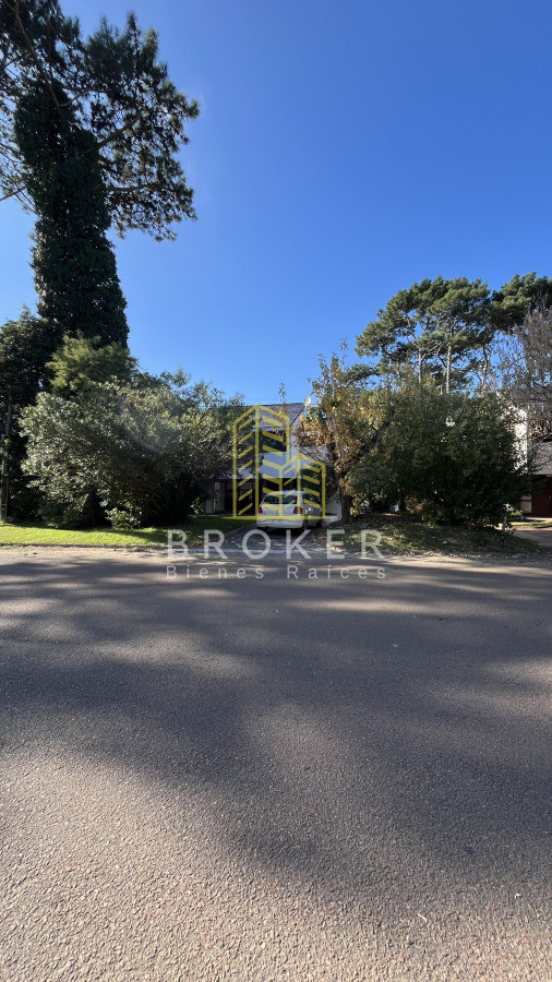 Casa ID.9399 - VENTA CASA PUNTA DEL ESTE Playa Mansa Parada 16