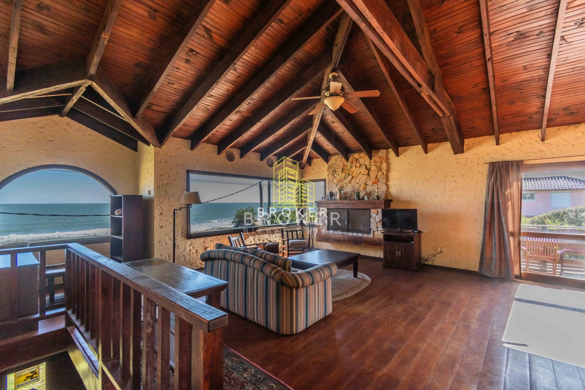 Casa ID.573/Venta_de_Casa_en_Piriapolis_San_Francisco_frente_al_mar!_3_dormitorios! - Venta de Casa en Piriapolis San Francisco frente al mar! 4 dormitorios!