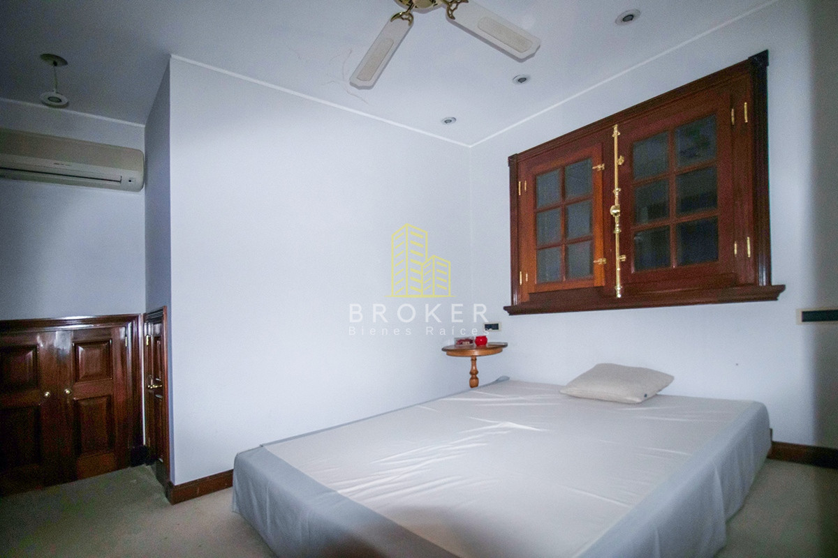 Casa ID.37/Venta_Mansión_frente_al_mar_en_Punta_Del_Este_Playa_Mansa - Venta Mansión frente al mar en Punta Del Este Playa Mansa