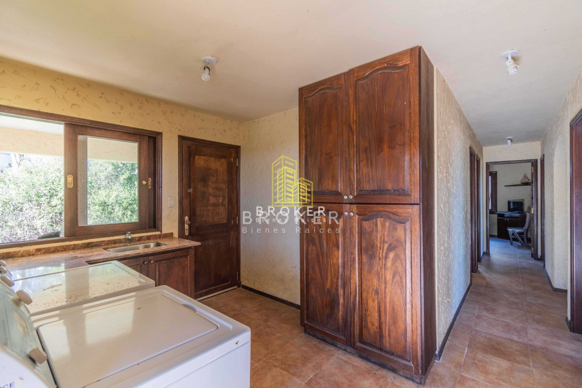 Casa ID.573/Venta_de_Casa_en_Piriapolis_San_Francisco_frente_al_mar!_3_dormitorios! - Venta de Casa en Piriapolis San Francisco frente al mar! 4 dormitorios!