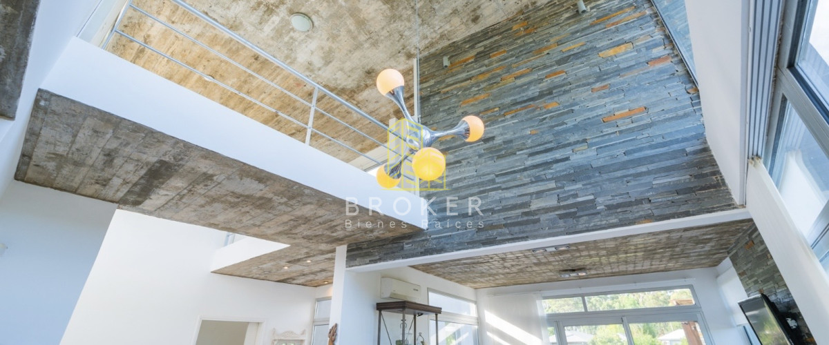 Casa ID.9036/Casa_en_Venta_3_dormitorios_con_vista_al_mar_en_barrio_privado_San_Vicente,_Manantiales - Casa en Venta 3 dormitorios con vista al mar en barrio privado San Vicente, Manantiales