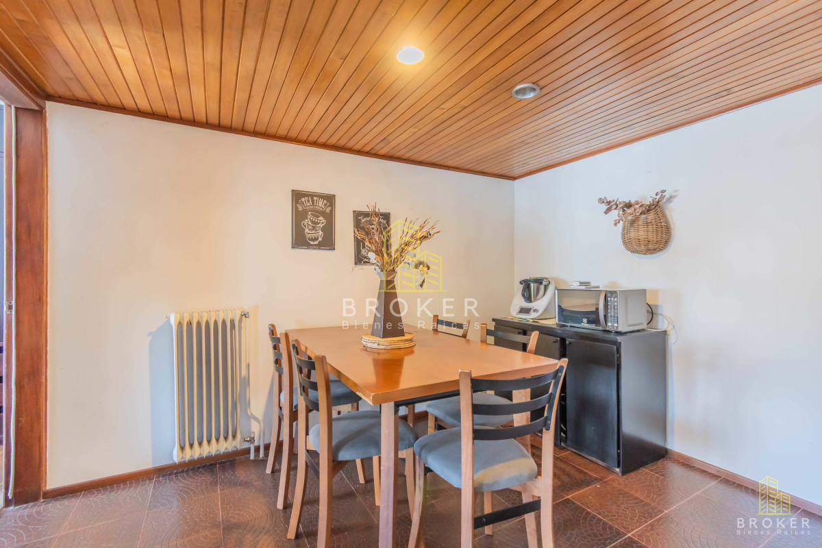 Casa ID.2155/venta_casa_3_dormitorios_mas_servicio_y_piscina_en_punta_gorda,_Montevideo._Uruguay - venta casa 3 dormitorios mas servicio y piscina en punta gorda, Montevideo. Uruguay