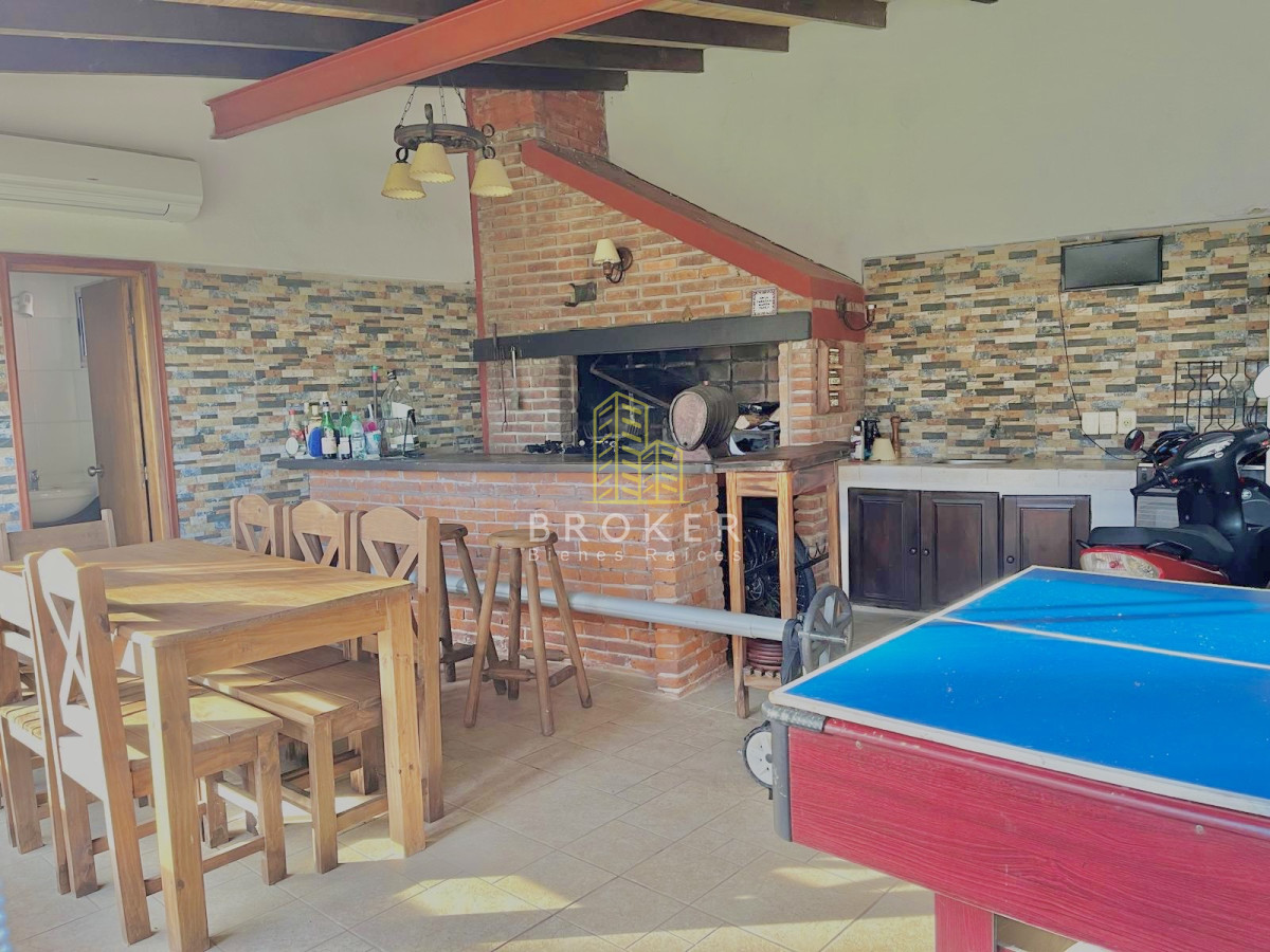 Casa ID.9439/Venta_Casas_Punta_del_Este_5_dormitorios_y_piscina_Jardines_de_Cordoba - Venta Casas Punta del Este 5 dormitorios y piscina Jardines de Cordoba