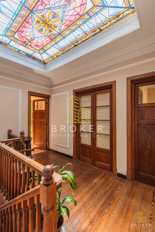 Casa ID.1913/Venta_Casa_de_4_Dormitorios_en_Pocitos._Montevideo_Uruguay. - Venta Casa de 4 Dormitorios en Pocitos. Montevideo Uruguay.