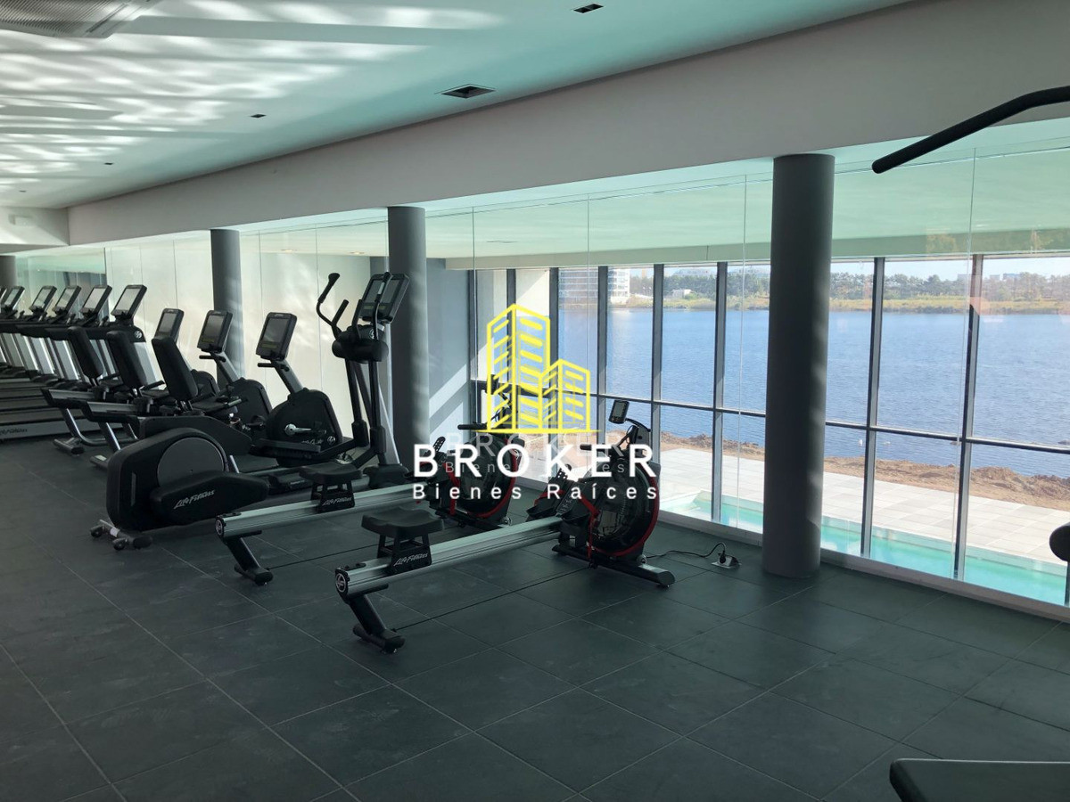 Casa ID.105/Venta_Casa_3_Dormtorios_En_Carrasco_frente_al_lago_Carrasco_Boating - Venta Casa 3 Dormtorios En Carrasco frente al lago Carrasco Boating