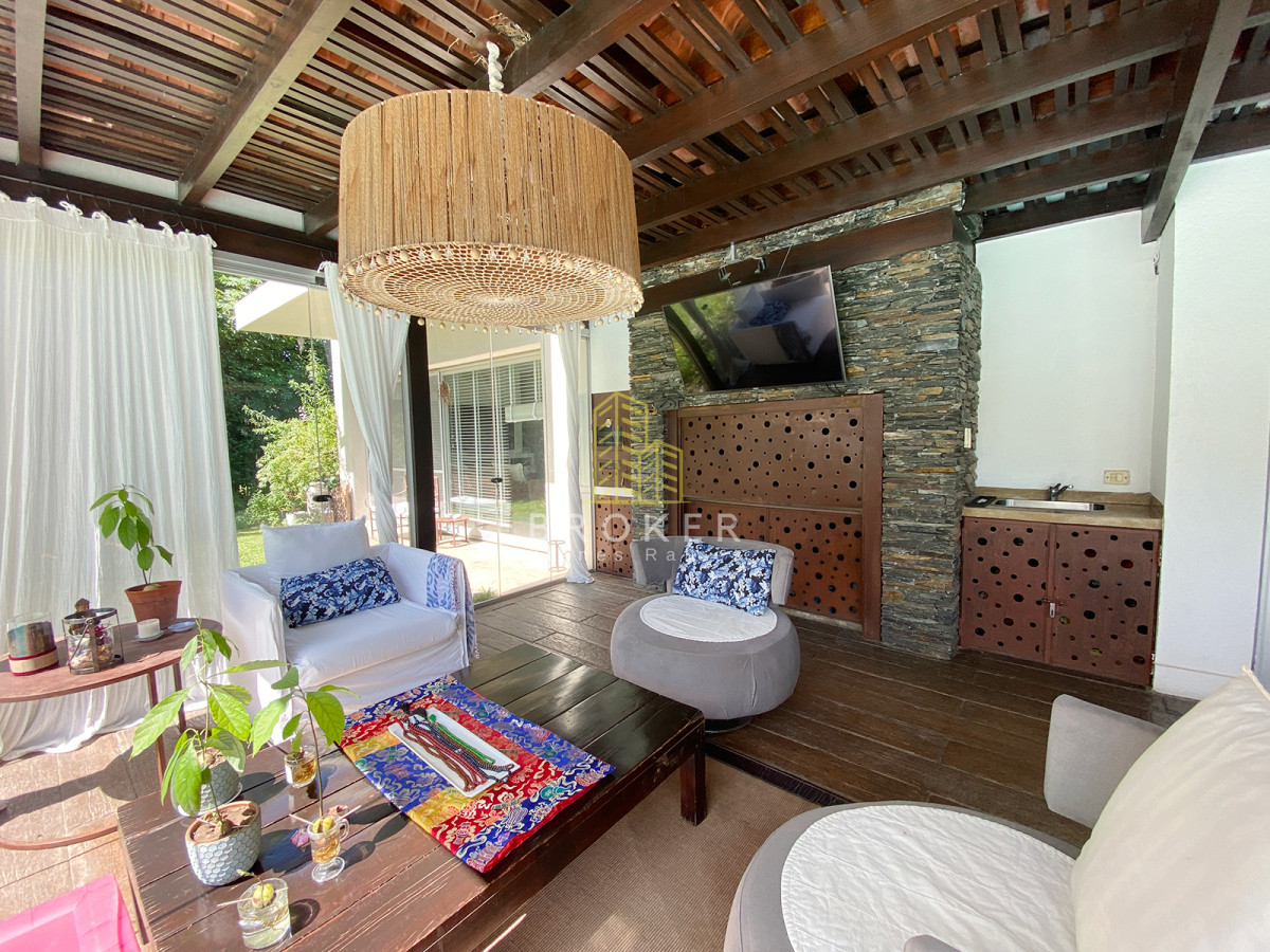 Casa ID.2221/Casa_en_Venta_en_Haras_Santa_María_-_Barrio_Las_Lomas - Casa en Venta en Haras Santa María - Barrio Las Lomas