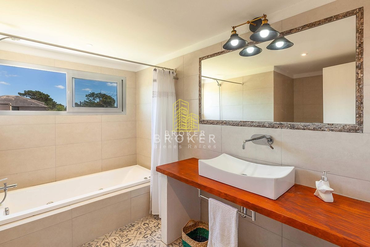 Casa ID.133/Venta_Casa_Manantiales_Punta_Del_Este_Broker_1237_(ref:_Bkb-1237) - Venta Casa Manantiales Punta Del Este Broker 1237 (ref: Bkb-1237)