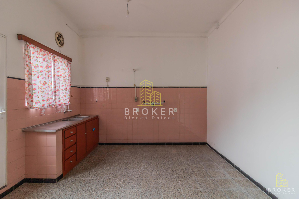 Casa ID.2082/Venta_Casa_2_dormitorios_en_Las_Piedras_Avda_Instrucciones - Venta Casa 2 dormitorios en Las Piedras Avda Instrucciones