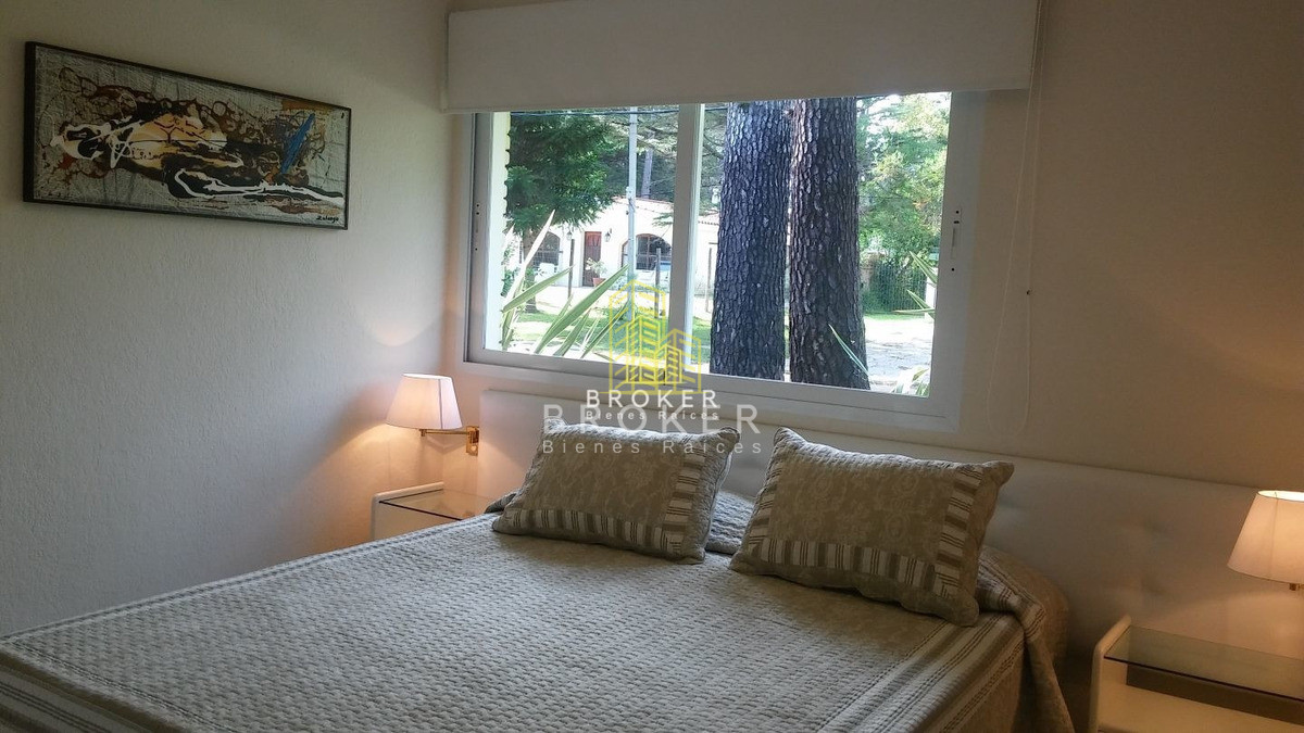 Casa ID.13/Alquiler_Anual_Casa_4_Dormitorios_En_Mansa,_Punta_Del_Este_(ref:_Bkb-975) - Alquiler Anual Casa 4 Dormitorios En Mansa, Punta Del Este, Uruguay.