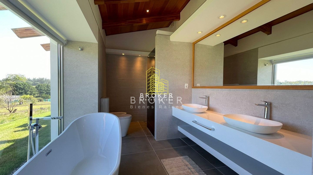 Casa ID.147/Venta_De_Chacra_4200m2_En_Pueblo_Mio_Manantiales!__ - Venta De Chacra 4200m2 En Pueblo Mio Manantiales!  