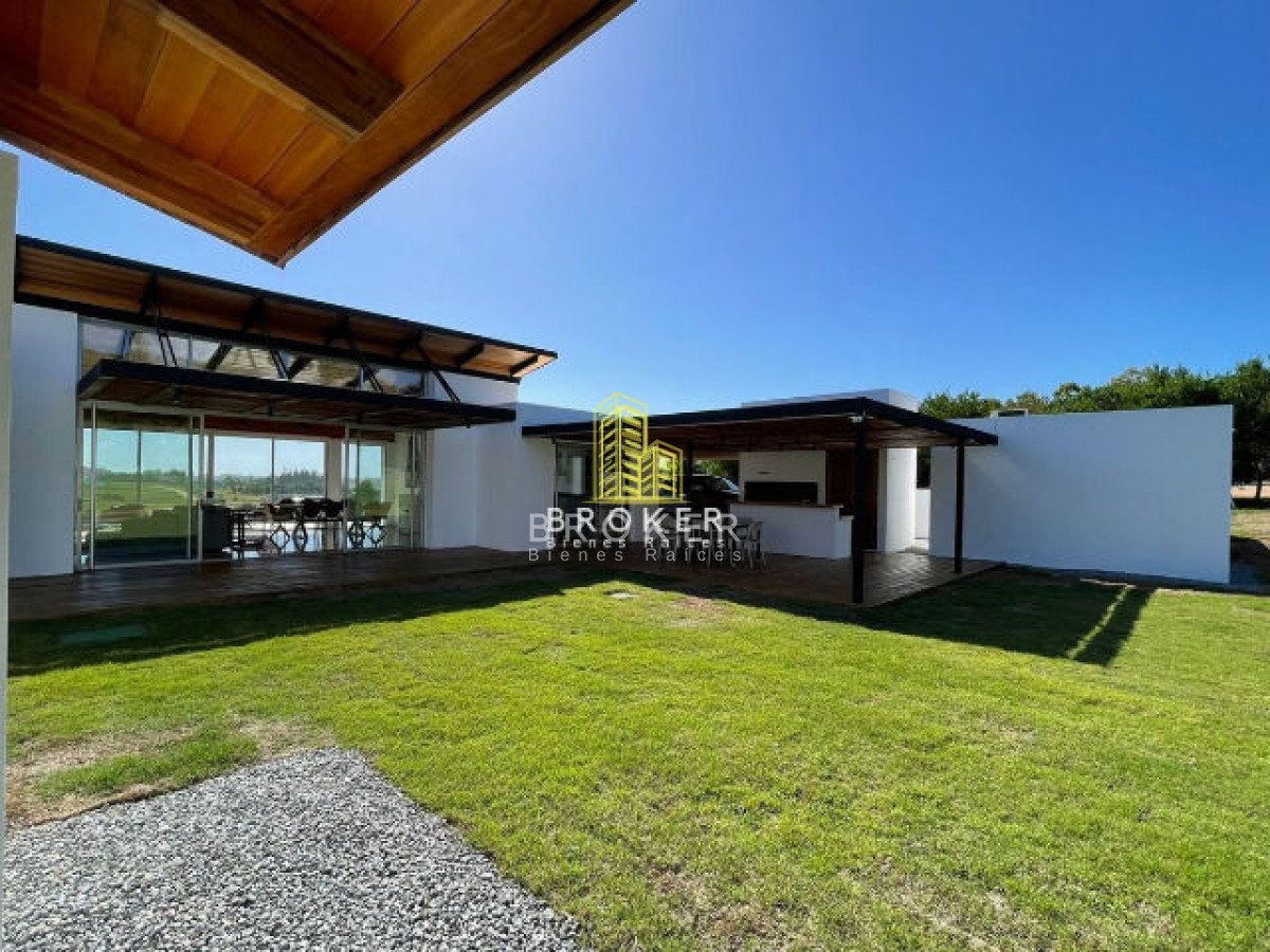 Casa ID.147/Venta_De_Chacra_4200m2_En_Pueblo_Mio_Manantiales!__ - Venta De Chacra 4200m2 En Pueblo Mio Manantiales!  