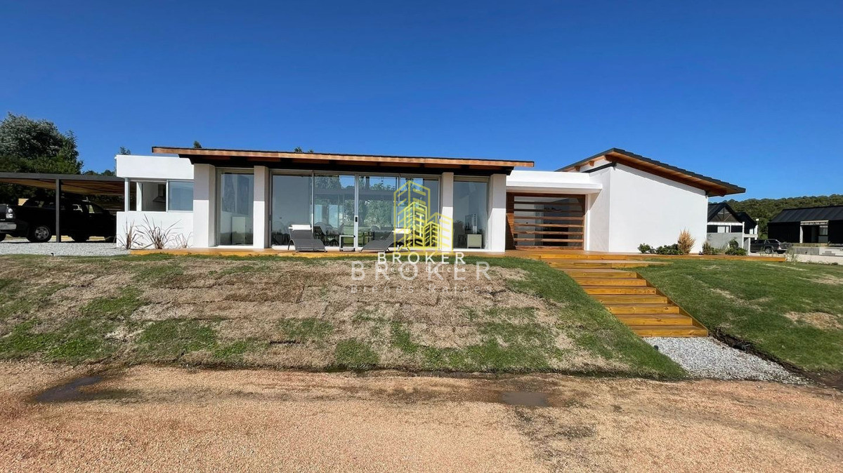 Casa ID.147/Venta_De_Chacra_4200m2_En_Pueblo_Mio_Manantiales!__ - Venta De Chacra 4200m2 En Pueblo Mio Manantiales!  