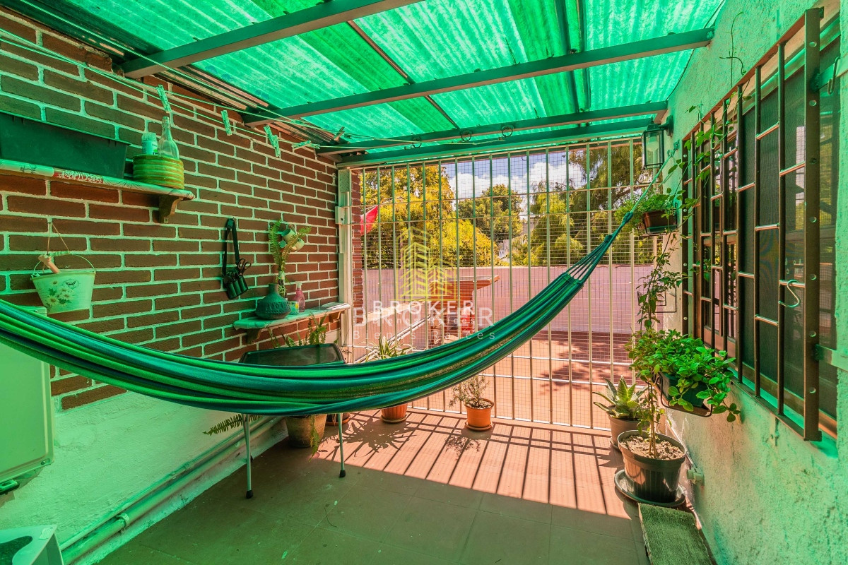 Casa ID.1280/OPORTUNIDAD:_Se_vende_Amplia_Casa_En_Cordón_Solo_contado!_No_acepta_Banco! - OPORTUNIDAD: Se vende Amplia Casa En Cordón Solo contado! No acepta Banco!