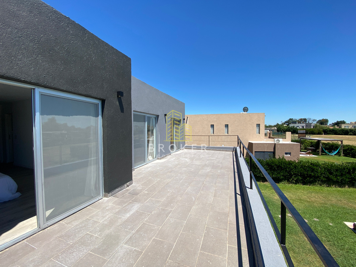 Casa ID.2220/Casa_en_Venta_en_Haras_Santa_María_-_Barrio_Molino - Casa en Venta en Haras Santa María - Barrio Molino
