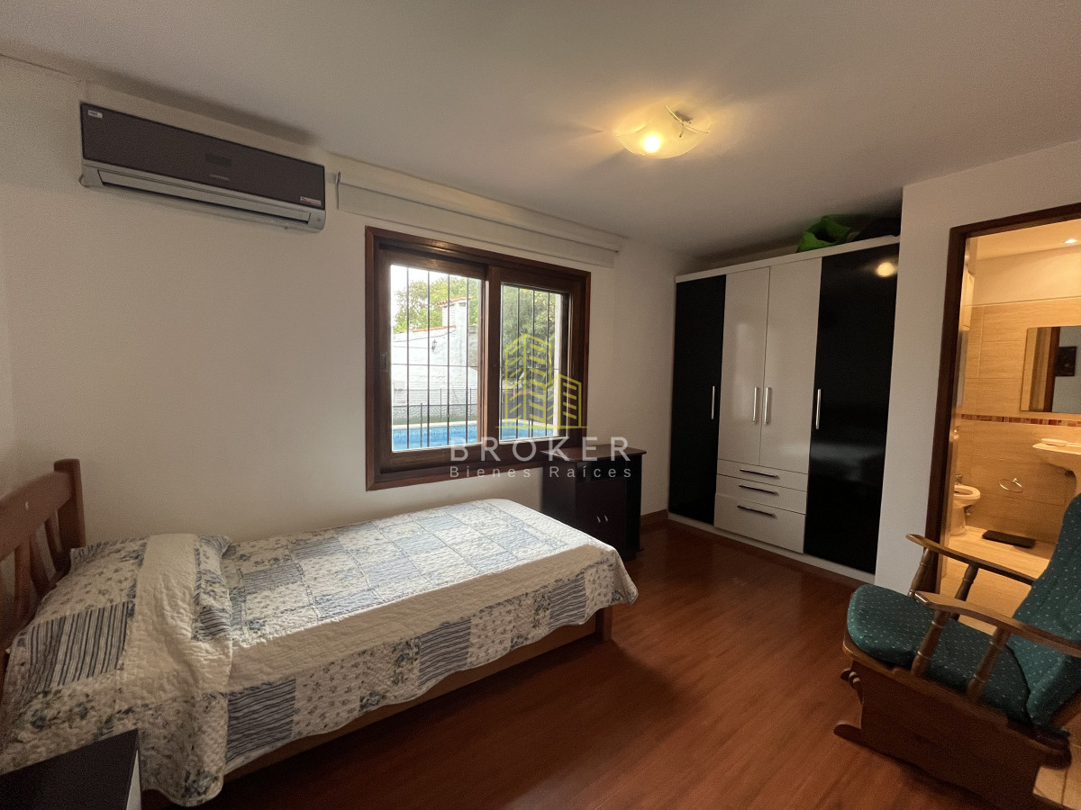 Casa ID.2451/Venta_Casa_de_6_dormitorios_Punta_del_Este_Playa_Mansa_con_Piscina_y_Parrillero_Punta_del_Este_Maldonado_ - Venta Casa de 6 dormitorios Punta del Este Playa Mansa con Piscina y Parrillero Punta del Este Maldonado 