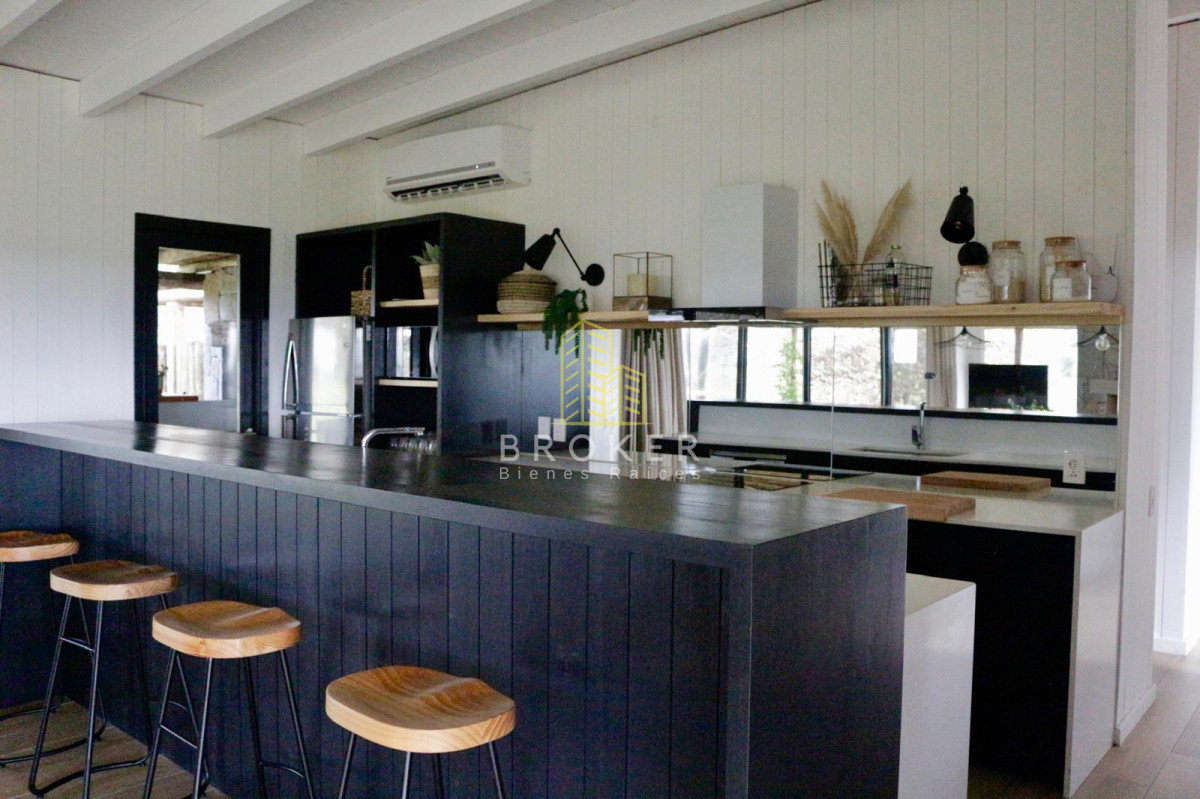 Casa ID.9157/Alquiler_Casa_en_El_Quijote_de_4_dormitorios_en_suite!_La_Barra - Alquiler Casa en El Quijote de 4 dormitorios en suite! La Barra