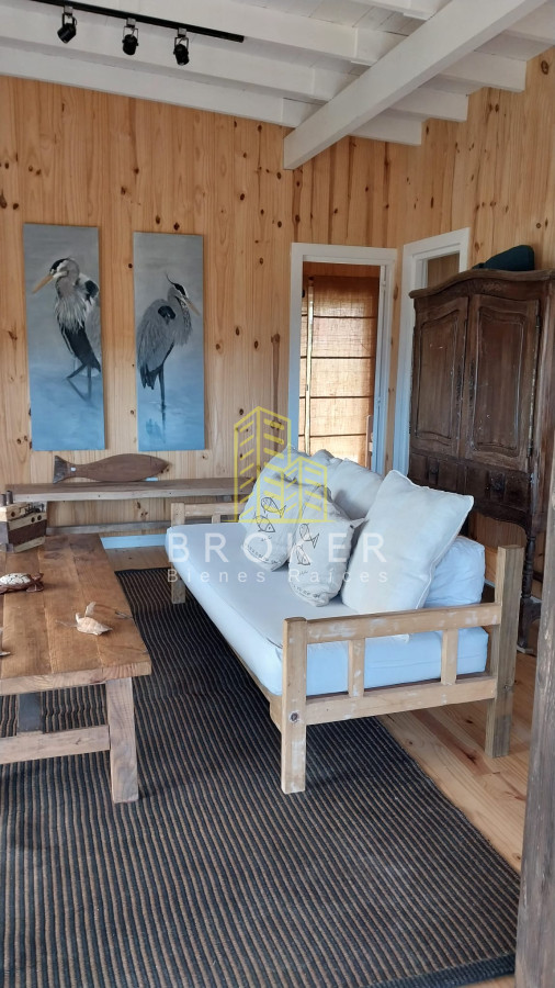 Casa ID.1169/Venta_de_cabaña_en_El_Tesoro._Punta_del_Este,_Uruguay. - Venta de cabaña en El Tesoro. Punta del Este, Uruguay.
