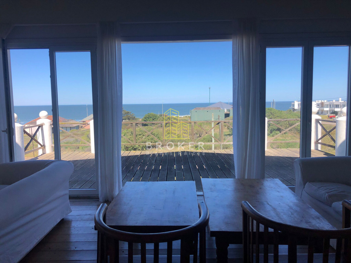 Casa ID.1173/Venta_y_alquiler_de_gran_casa_en_Montoya._Punta_del_Este,_Uruguay._ - Venta y alquiler de gran casa en Montoya. Punta del Este, Uruguay. 