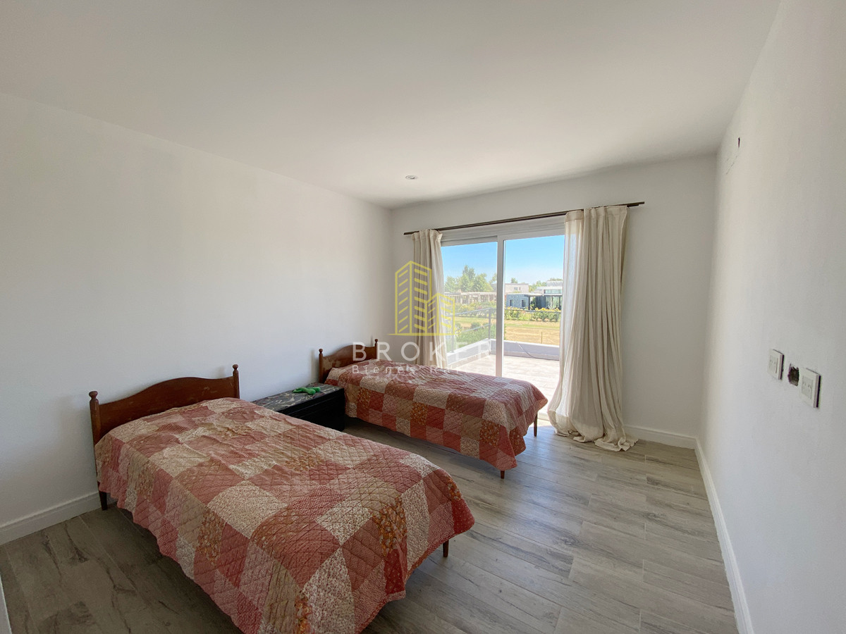 Casa ID.2220/Casa_en_Venta_en_Haras_Santa_María_-_Barrio_Molino - Casa en Venta en Haras Santa María - Barrio Molino