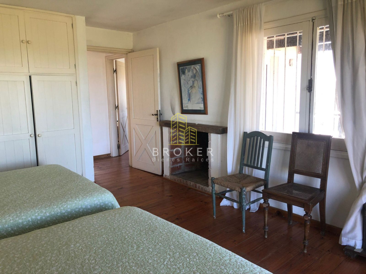 Casa ID.1173/Venta_y_alquiler_de_gran_casa_en_Montoya._Punta_del_Este,_Uruguay._ - Venta y alquiler de gran casa en Montoya. Punta del Este, Uruguay. 