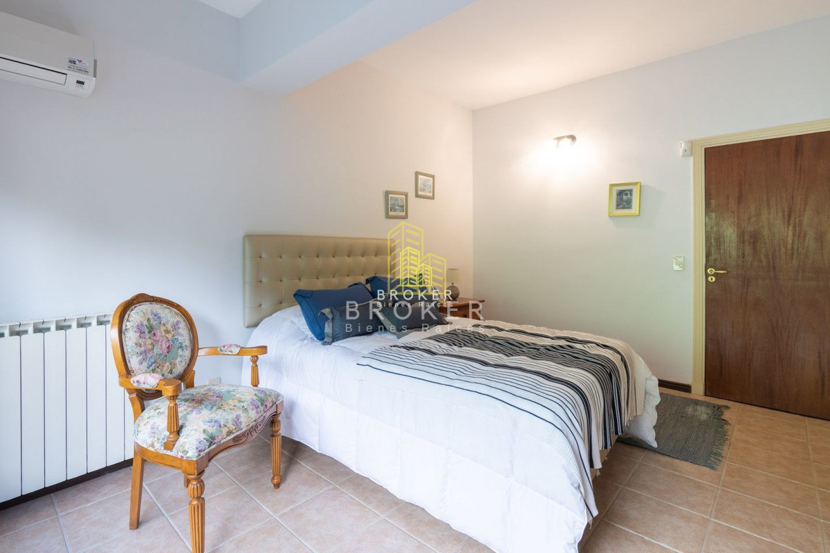 Casa ID.253/Venta_Casa_Pinares_Mansa_sobre_Laguna_del_Diario_Punta_del_Este - Venta Casa Chacra 7 Dormitorios Pinares Mansa sobre Laguna del Diario Punta del Este