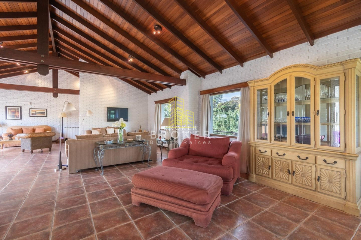 Casa ID.253/Venta_Casa_Pinares_Mansa_sobre_Laguna_del_Diario_Punta_del_Este - Venta Casa Chacra 7 Dormitorios Pinares Mansa sobre Laguna del Diario Punta del Este