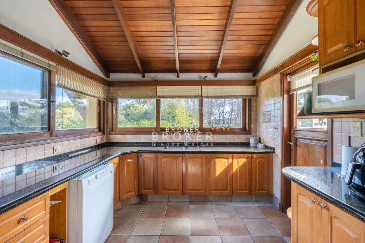 Casa ID.253/Venta_Casa_Pinares_Mansa_sobre_Laguna_del_Diario_Punta_del_Este - Venta Casa Chacra 7 Dormitorios Pinares Mansa sobre Laguna del Diario Punta del Este