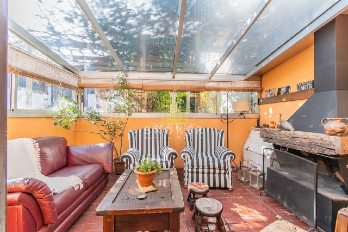 Casa ID.255/Venta_Casa_Buceo_Montevideo_3_dormitorios_estufa_a_leña,_jardín,_reciclada! - Venta Casa Buceo Montevideo 3 dormitorios estufa a leña, jardín, reciclada!