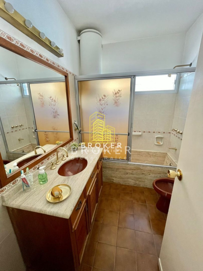 Casa ID.257/Casa_Punta_Gorda_3_Dormitorios_Ph_Con_Garage_Venta_CON_RENTA! - Casa Punta Gorda 3 Dormitorios Ph Con Garage Venta CON RENTA!