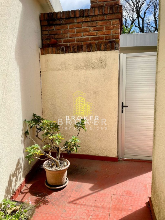 Casa ID.257/Casa_Punta_Gorda_3_Dormitorios_Ph_Con_Garage_Venta_CON_RENTA! - Casa Punta Gorda 3 Dormitorios Ph Con Garage Venta CON RENTA!