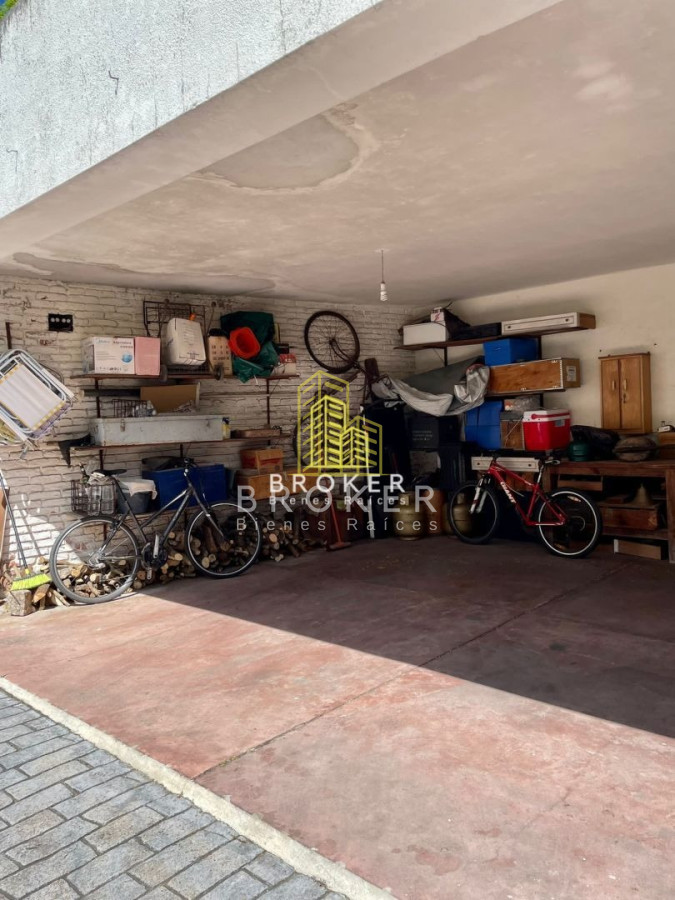 Casa ID.257/Casa_Punta_Gorda_3_Dormitorios_Ph_Con_Garage_Venta_CON_RENTA! - Casa Punta Gorda 3 Dormitorios Ph Con Garage Venta CON RENTA!