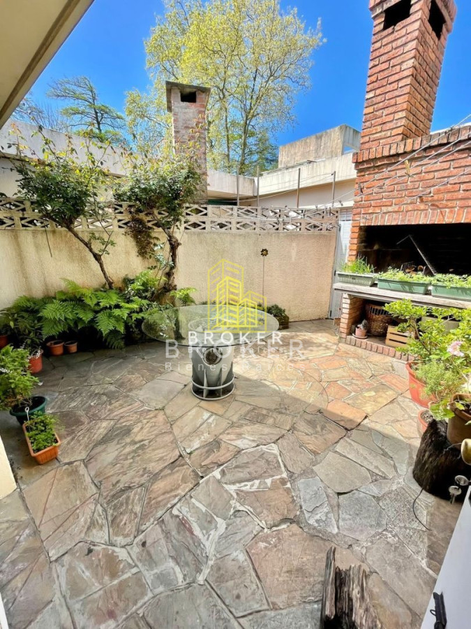 Casa ID.257/Casa_Punta_Gorda_3_Dormitorios_Ph_Con_Garage_Venta_CON_RENTA! - Casa Punta Gorda 3 Dormitorios Ph Con Garage Venta CON RENTA!