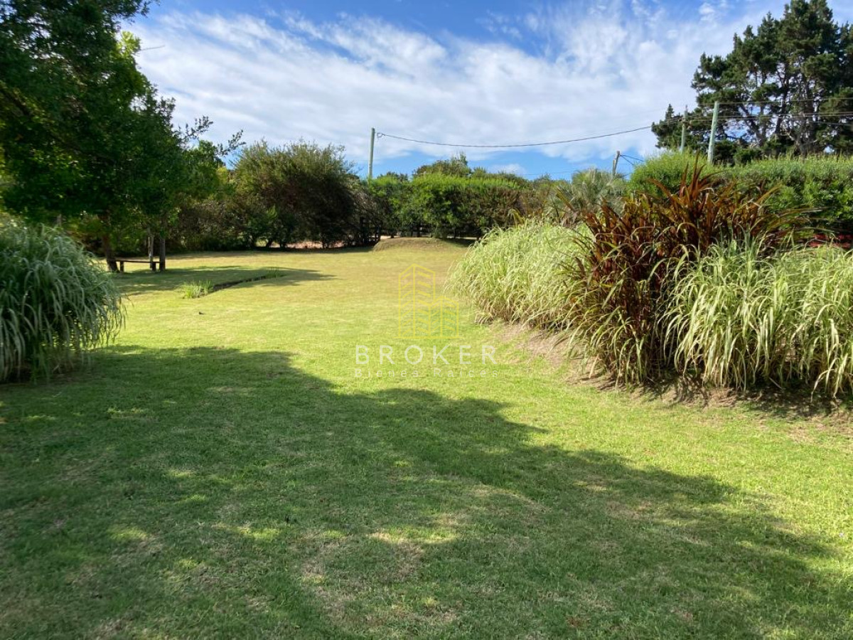 Casa ID.9036/Casa_en_Venta_3_dormitorios_con_vista_al_mar_en_barrio_privado_San_Vicente,_Manantiales - Casa en Venta 3 dormitorios con vista al mar en barrio privado San Vicente, Manantiales