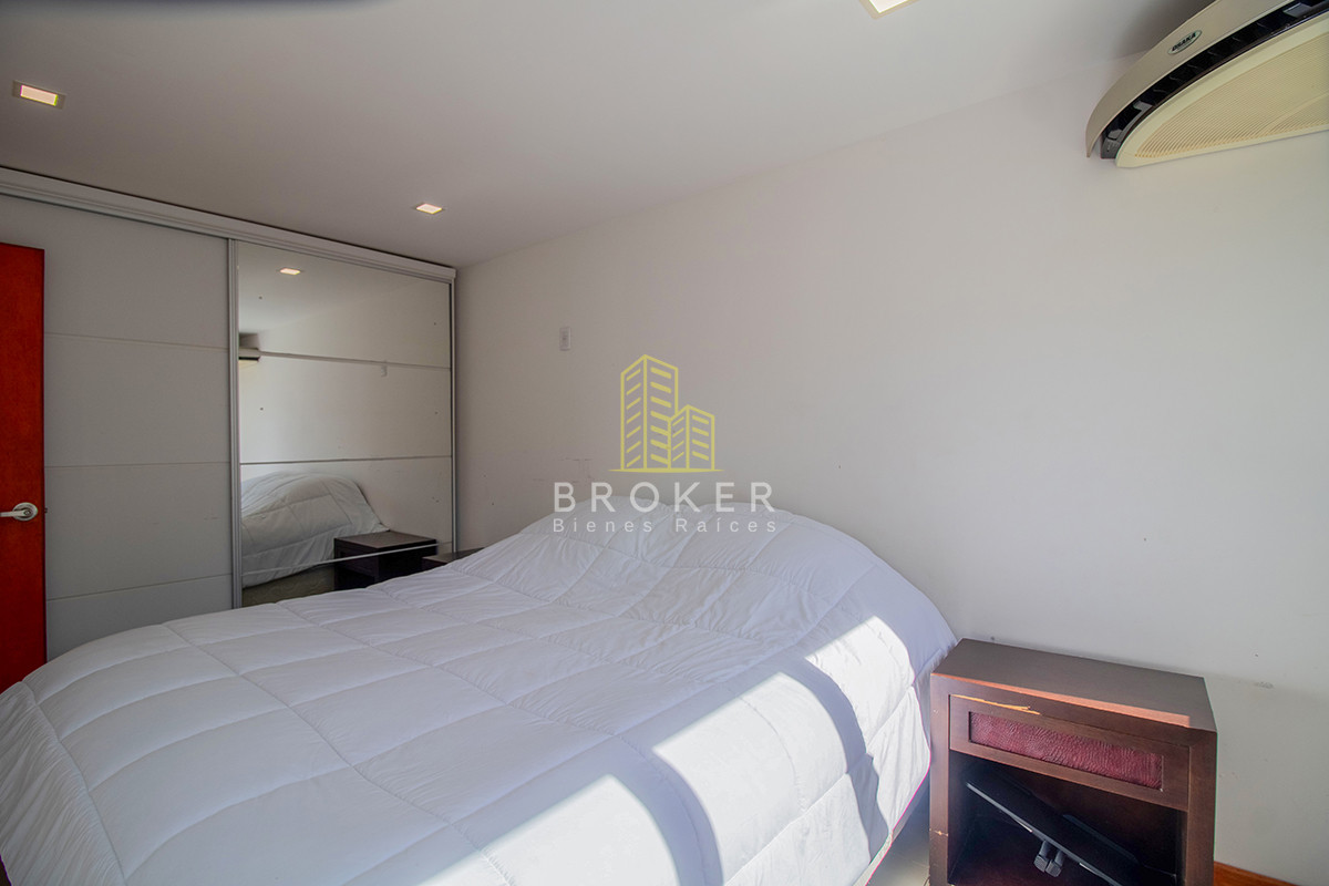 Casa ID.1833/Oportunidad_casa_en_venta_tres_dormitorios_en_Marly._Punta_del_Este,_Uruguay. - Venta Casa Punta del Este tres dormitorios piscina nueva! Zona Marly!