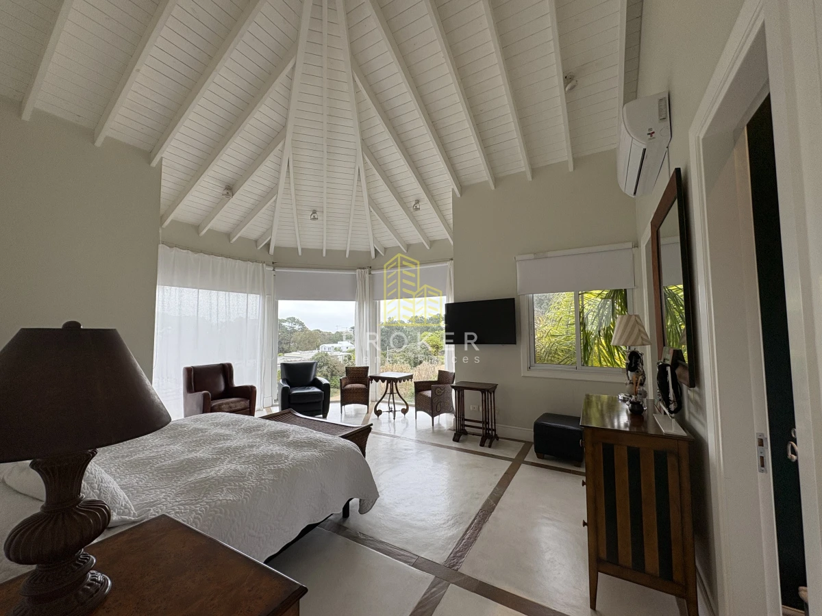 Casa ID.76/Venta_Casa_La_Barra_Punta_Del_Este_Broker_ - Venta De Icónica Casa de Lujo en la Barra, una casa de revista de gran nivel 