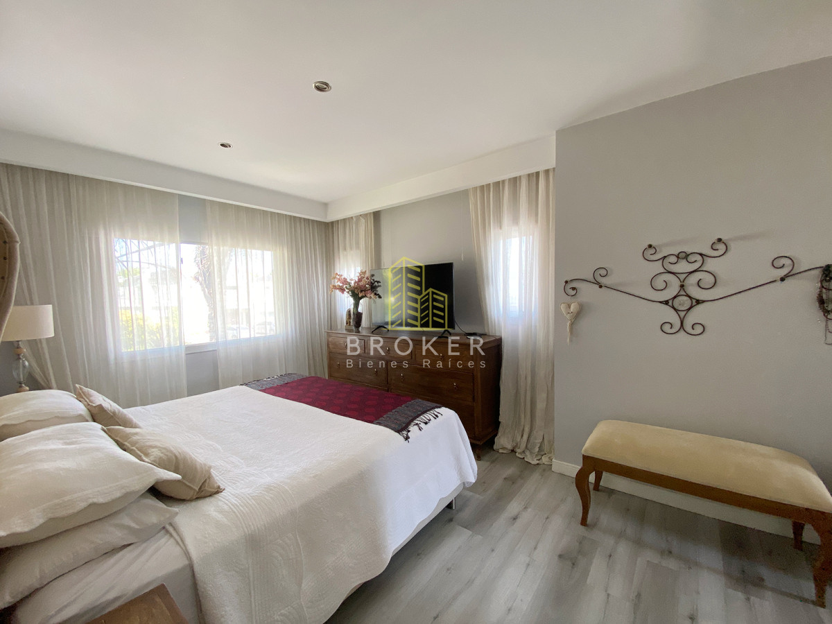 Casa ID.2221/Casa_en_Venta_en_Haras_Santa_María_-_Barrio_Las_Lomas - Casa en Venta en Haras Santa María - Barrio Las Lomas