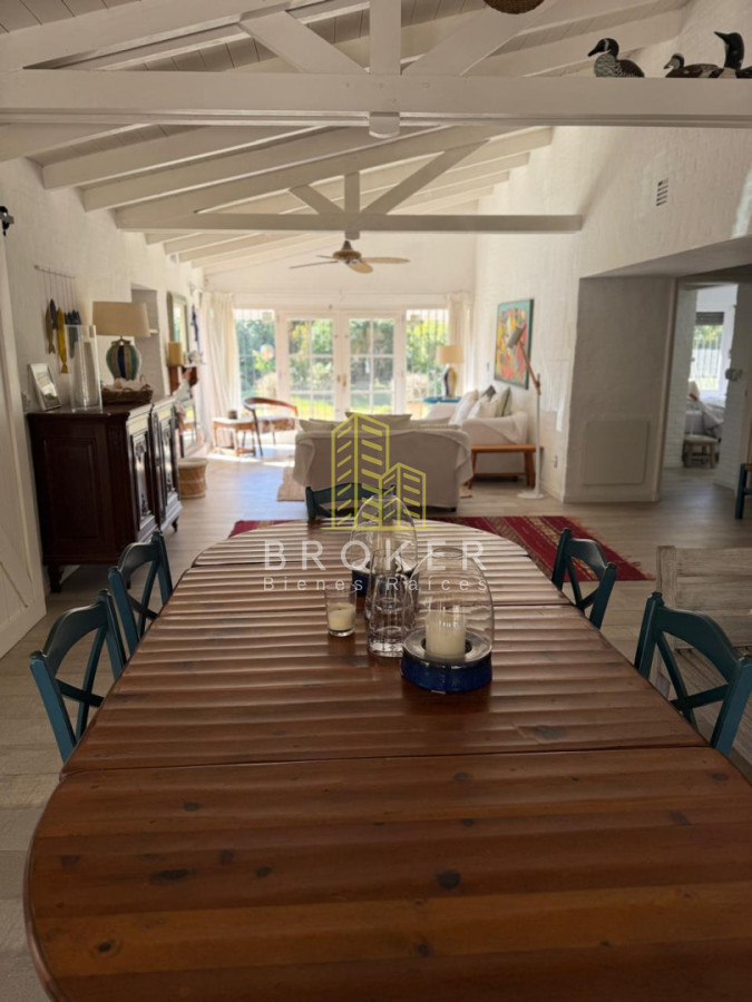 Casa ID.9597/Alquiler_de_temporada_Casa_en_San_Rafael,_Punta_del_Este,_3_dormitorios_y_amplio_jardín - Alquiler de temporada Casa en San Rafael, Punta del Este, 3 dormitorios y amplio jardín