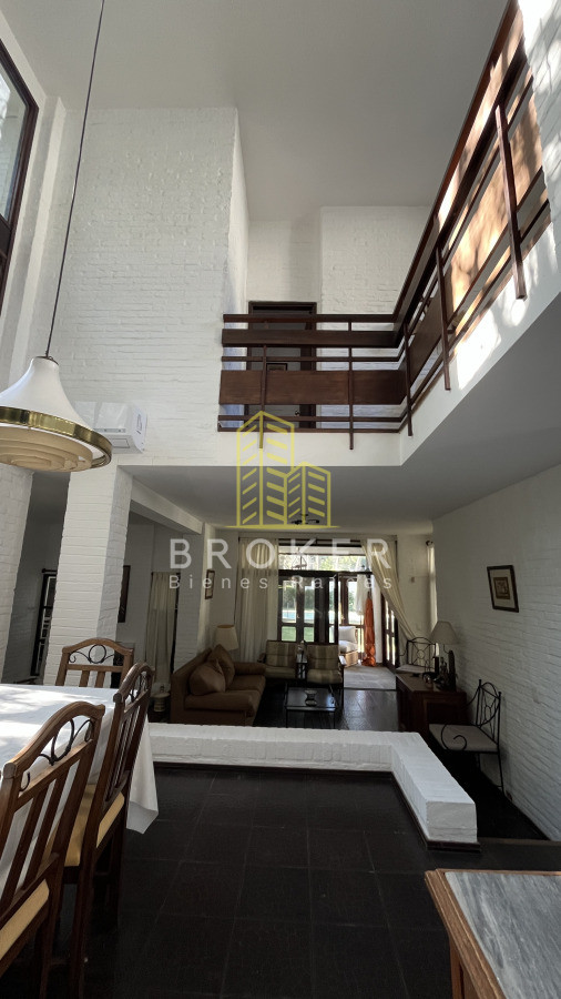 Casa ID.9399 - VENTA CASA PUNTA DEL ESTE Playa Mansa Parada 16
