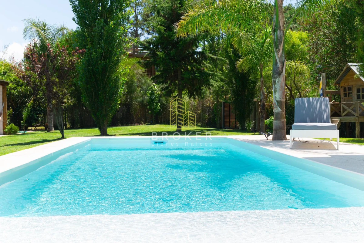 Casa ID.8866/Espectacular_y_moderna_casa_en_la_barra_para_alquiler_de_temporada - Espectacular y moderna casa en la barra para alquiler de temporada