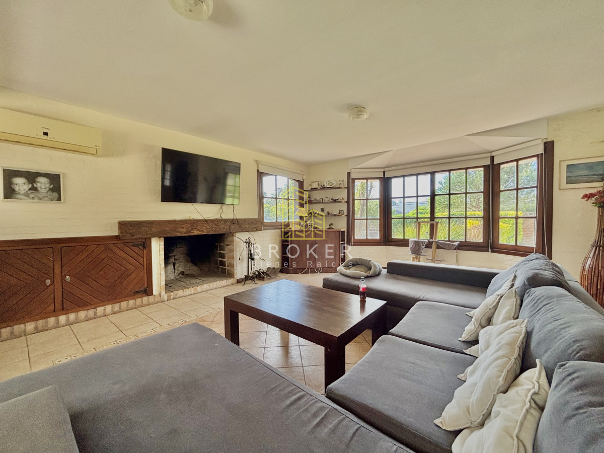 Casa ID.9439/Venta_Casas_Punta_del_Este_5_dormitorios_y_piscina_Jardines_de_Cordoba - Venta Casas Punta del Este 5 dormitorios y piscina Jardines de Cordoba