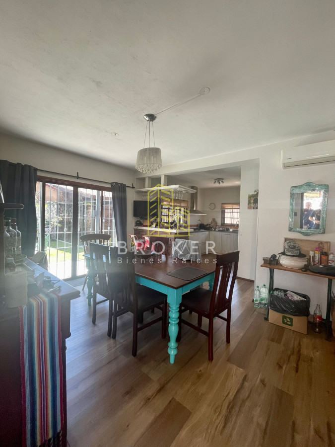 Casa ID.668/A_metros_de_la_rambla_Casa_Barra_de_Carrasco - Venta Casa Barra de Carrasco a metros de la Rambla!