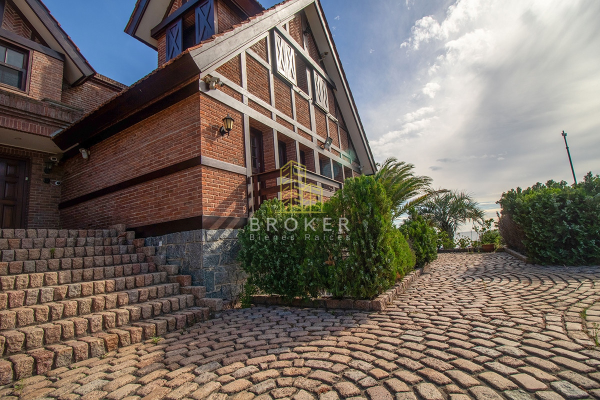 Casa ID.37/Venta_Mansión_frente_al_mar_en_Punta_Del_Este_Playa_Mansa - Venta Mansión frente al mar en Punta Del Este Playa Mansa