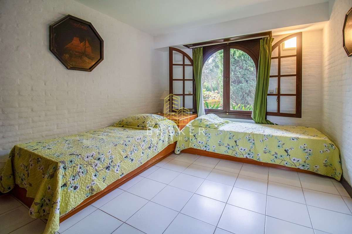 Casa ID.1787 - Venta y alquiler de Mansion Beverly Hills Punta del Este Uruguay, Uruguay.