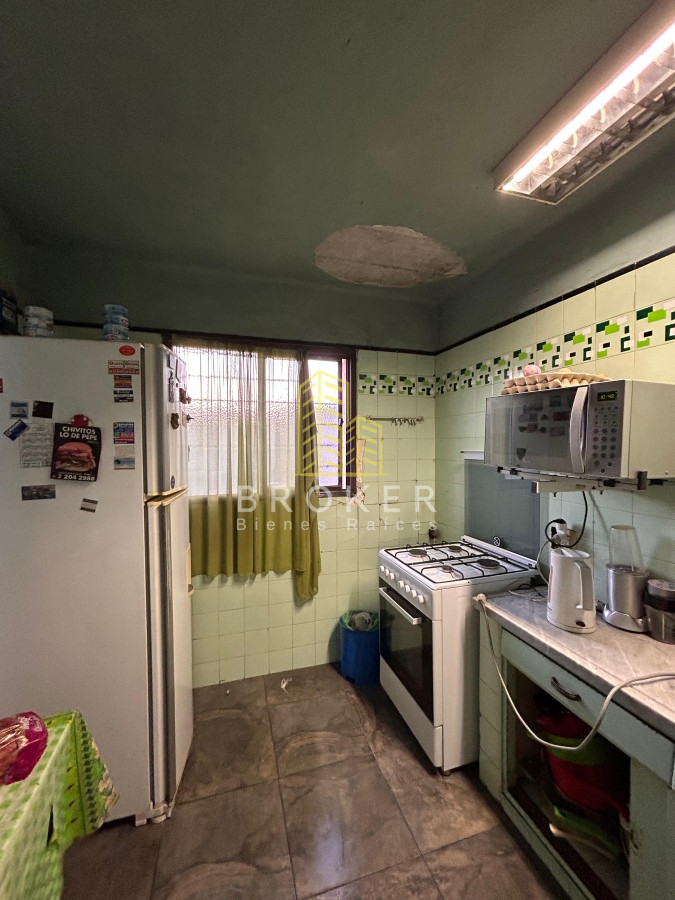 Casa ID.1126/Casa_en_3_plantas_con_amplio_Local_en_Reducto - Casa en 3 plantas con amplio Local en Reducto