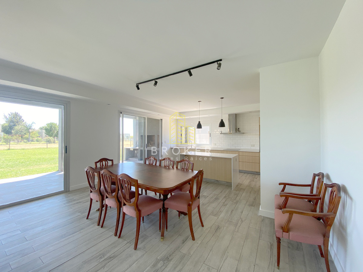 Casa ID.2220/Casa_en_Venta_en_Haras_Santa_María_-_Barrio_Molino - Casa en Venta en Haras Santa María - Barrio Molino