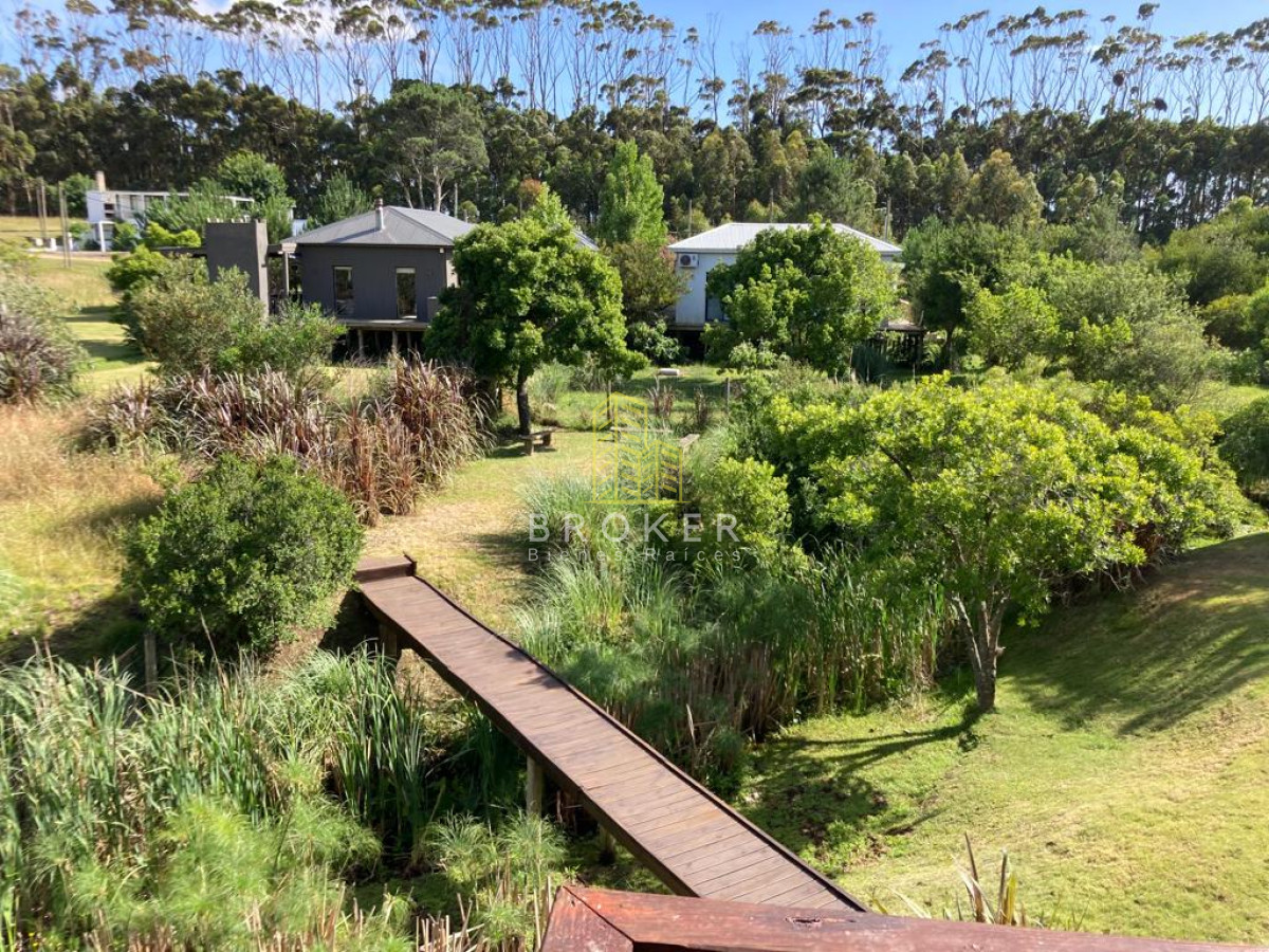 Casa ID.9036/Casa_en_Venta_3_dormitorios_con_vista_al_mar_en_barrio_privado_San_Vicente,_Manantiales - Casa en Venta 3 dormitorios con vista al mar en barrio privado San Vicente, Manantiales