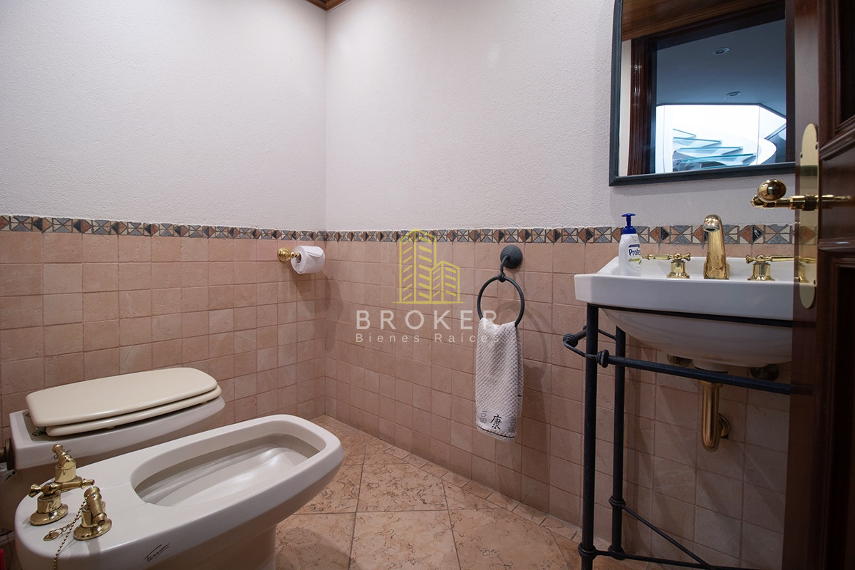 Casa ID.37/Venta_Mansión_frente_al_mar_en_Punta_Del_Este_Playa_Mansa - Venta Mansión frente al mar en Punta Del Este Playa Mansa