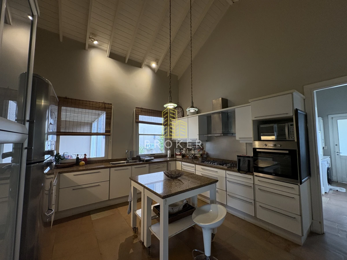 Casa ID.76/Venta_Casa_La_Barra_Punta_Del_Este_Broker_ - Venta De Icónica Casa de Lujo en la Barra, una casa de revista de gran nivel 
