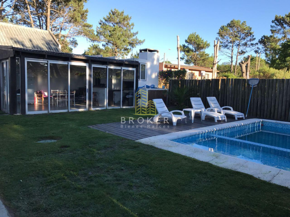 Casa ID.1174/Alquiler_de_casa_moderna_en_Manantiales._Punta_del_Este,_Uruguay. - Alquiler de casa moderna en Manantiales. Punta del Este, Uruguay.