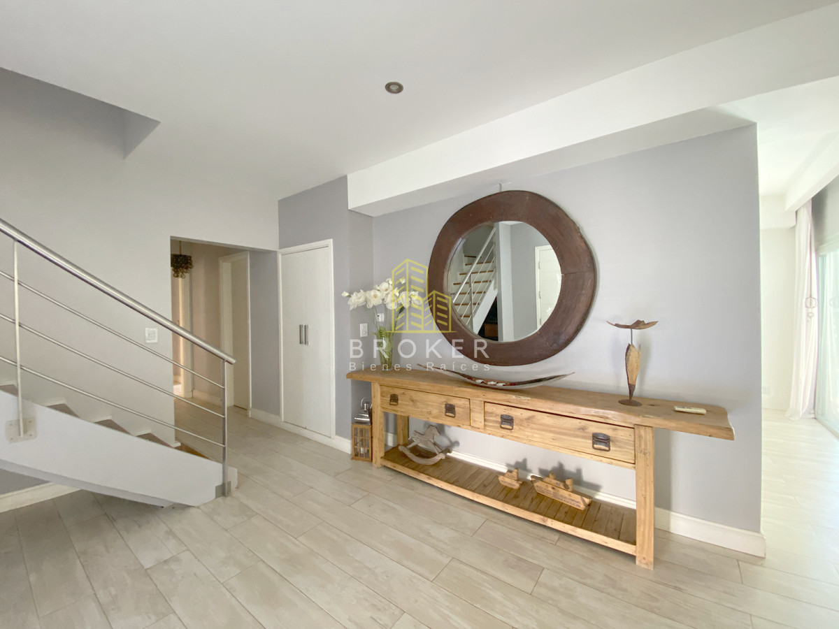 Casa ID.2221/Casa_en_Venta_en_Haras_Santa_María_-_Barrio_Las_Lomas - Casa en Venta en Haras Santa María - Barrio Las Lomas
